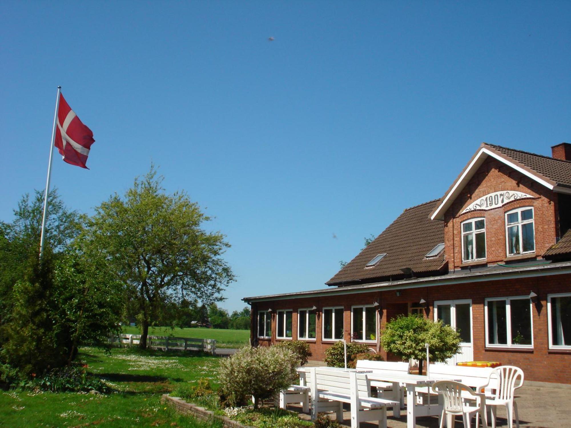 Mikkelborg Kro Rødding Extérieur photo